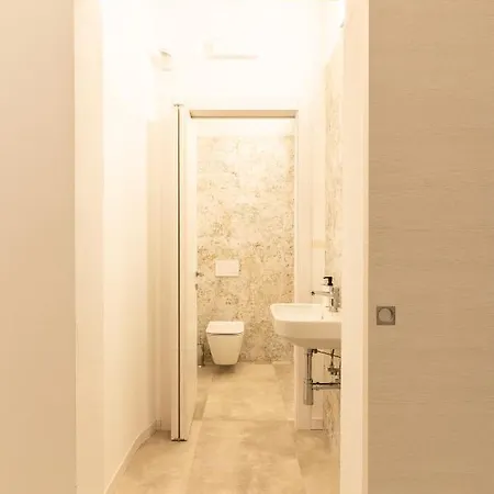 Tommyhouse בורסו דל גראפה