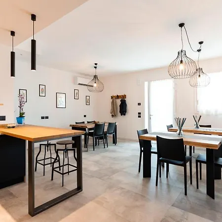 Tommyhouse Guest house