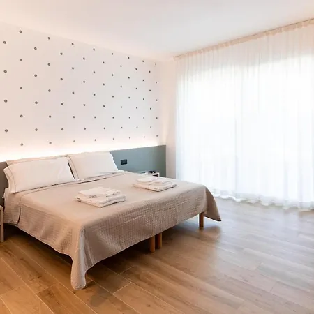 Tommyhouse Guest house *
