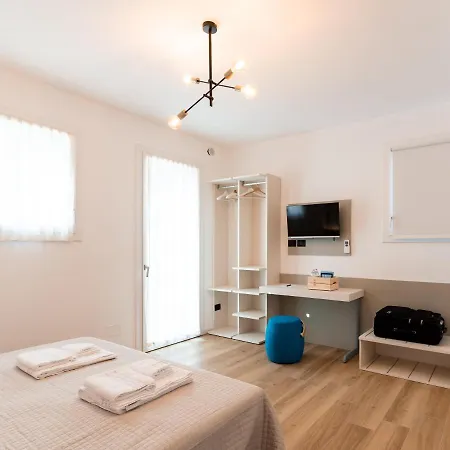 Tommyhouse Pensión Borso del Grappa